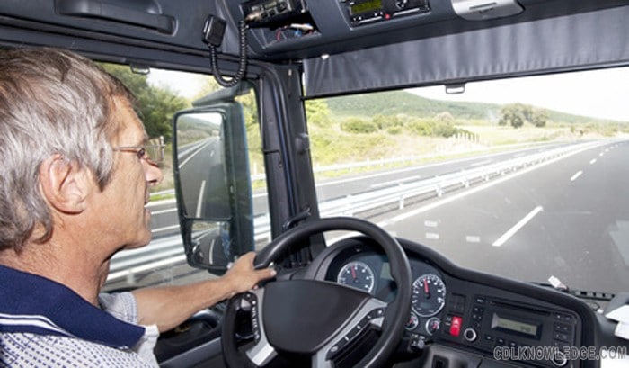 Why Trucking? The Advantages of Being a Truck Driver